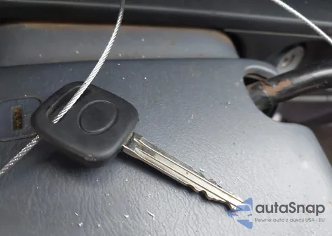 1998 Toyota Tacoma из США, поврежденный, VIN 4TAVL52NXWZ001532